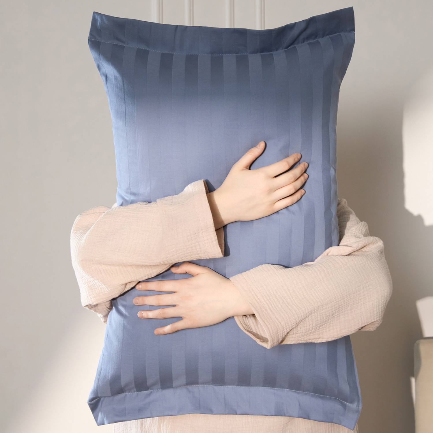 Комплект наволочек Темная вода/Dark water с ушками - фото № 9