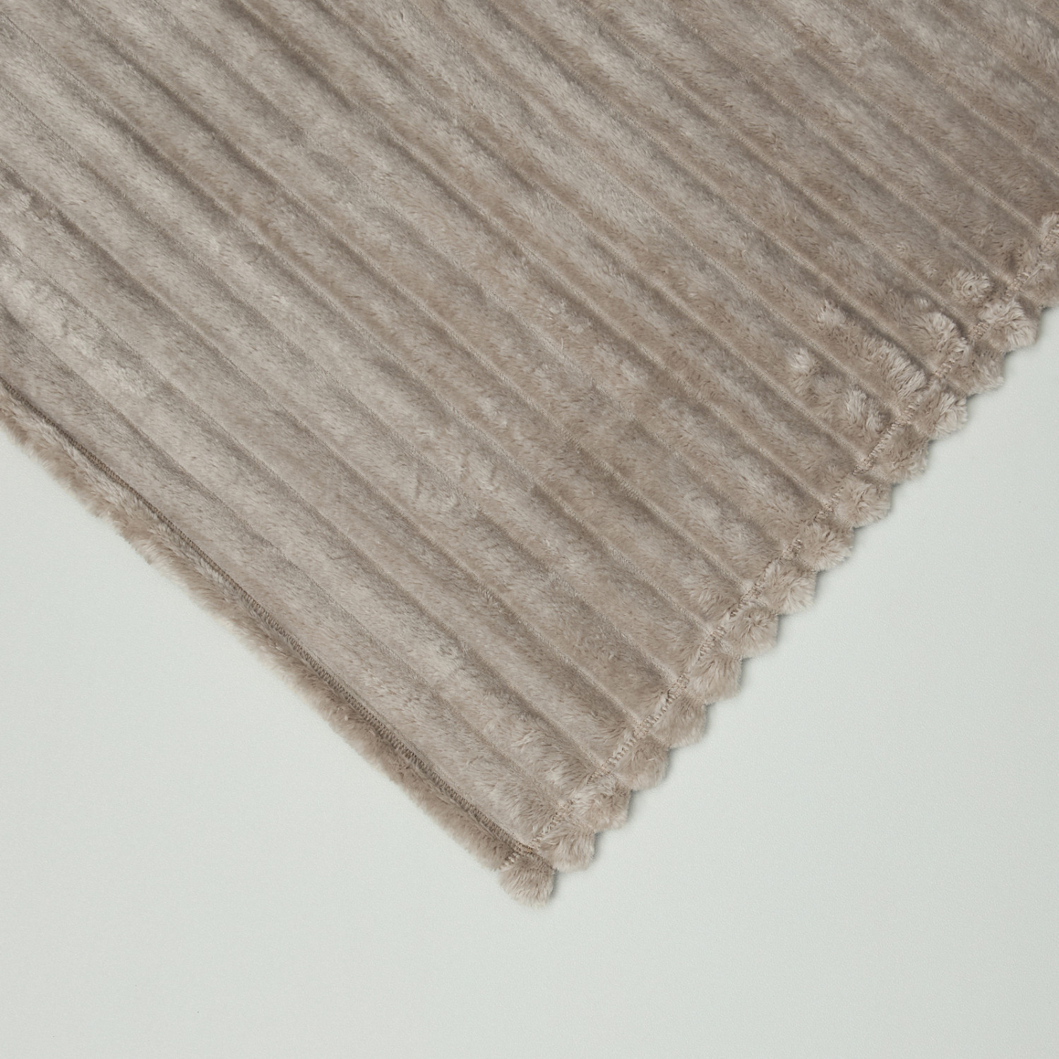 Плед Мягкая полоска/Soft strip, темно-серый - фото № 3