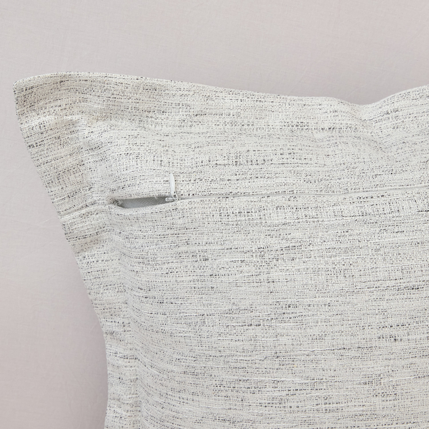 Подушка декоративная Lucentezza, серая - фото № 4