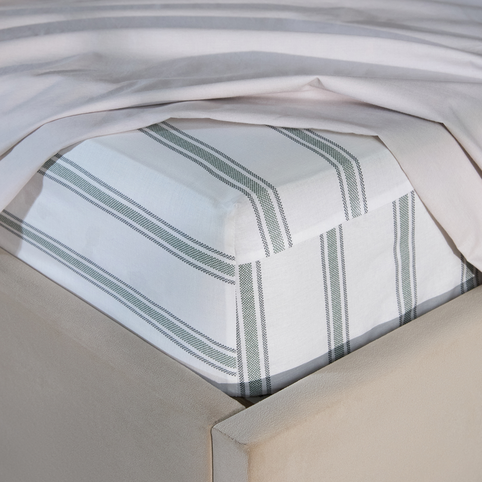 Простыня на резинке Нефрит Элейн