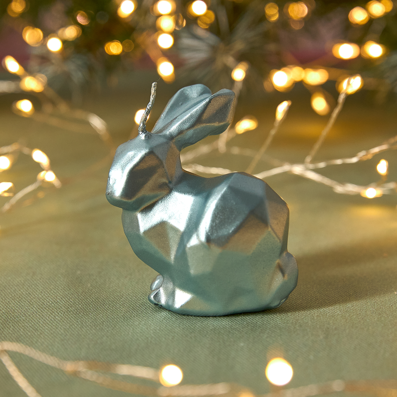 Свеча Rabbit, металлик свеча из вощины 6х6х12 5 см золото металлик
