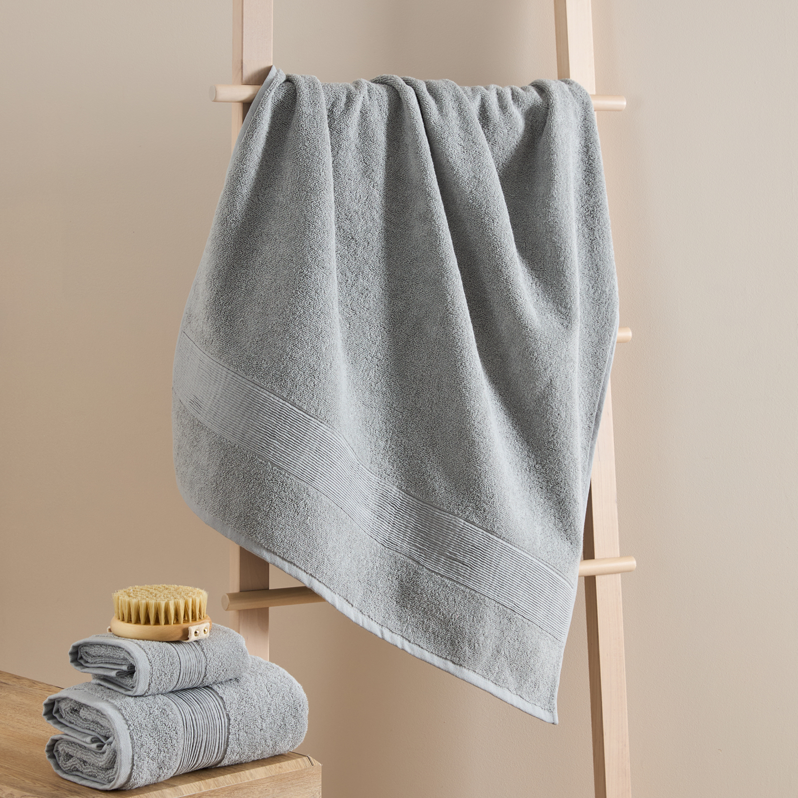 Полотенце махровое Piega, серое