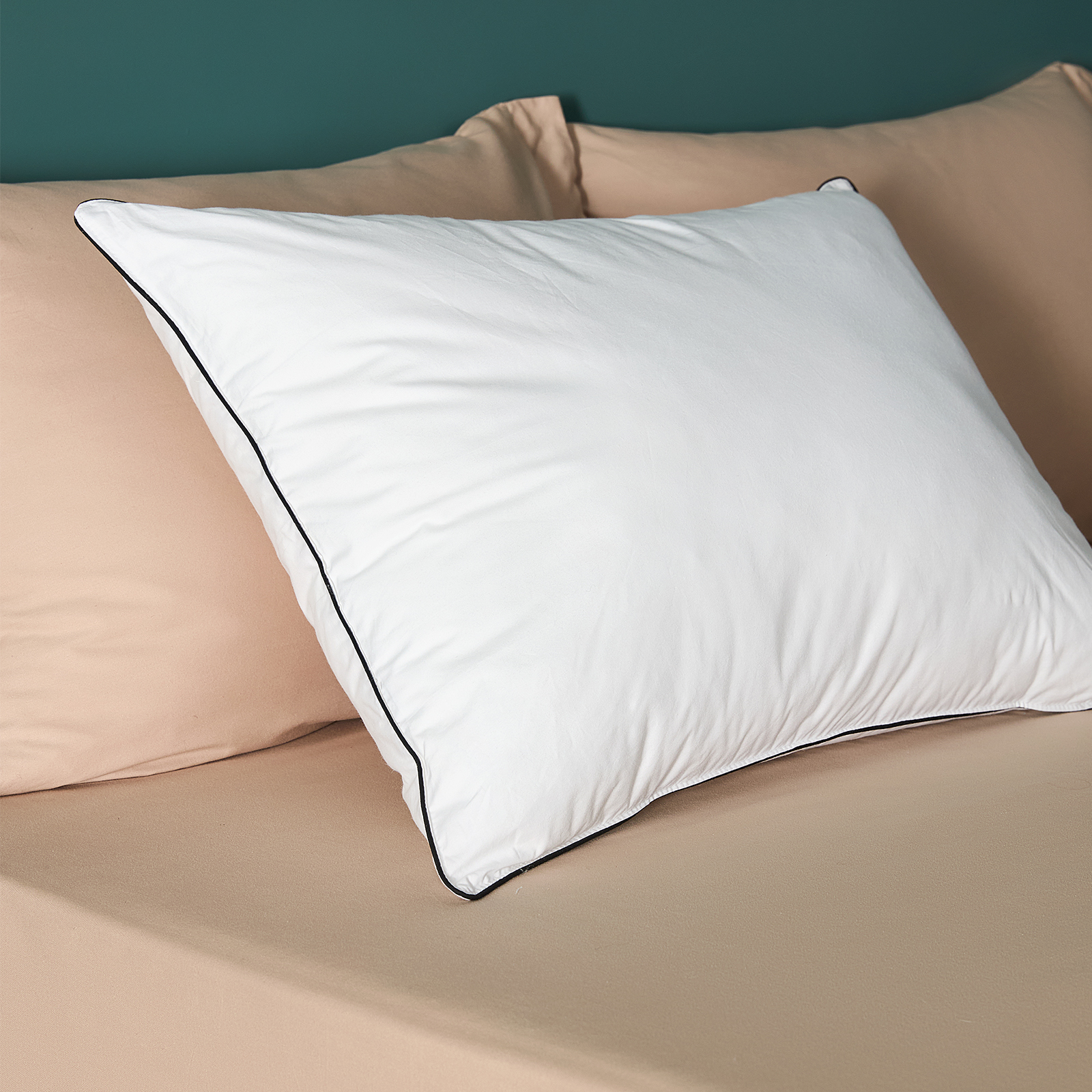 Подушка Черно-белый/Nero Bianco, трехкамерная