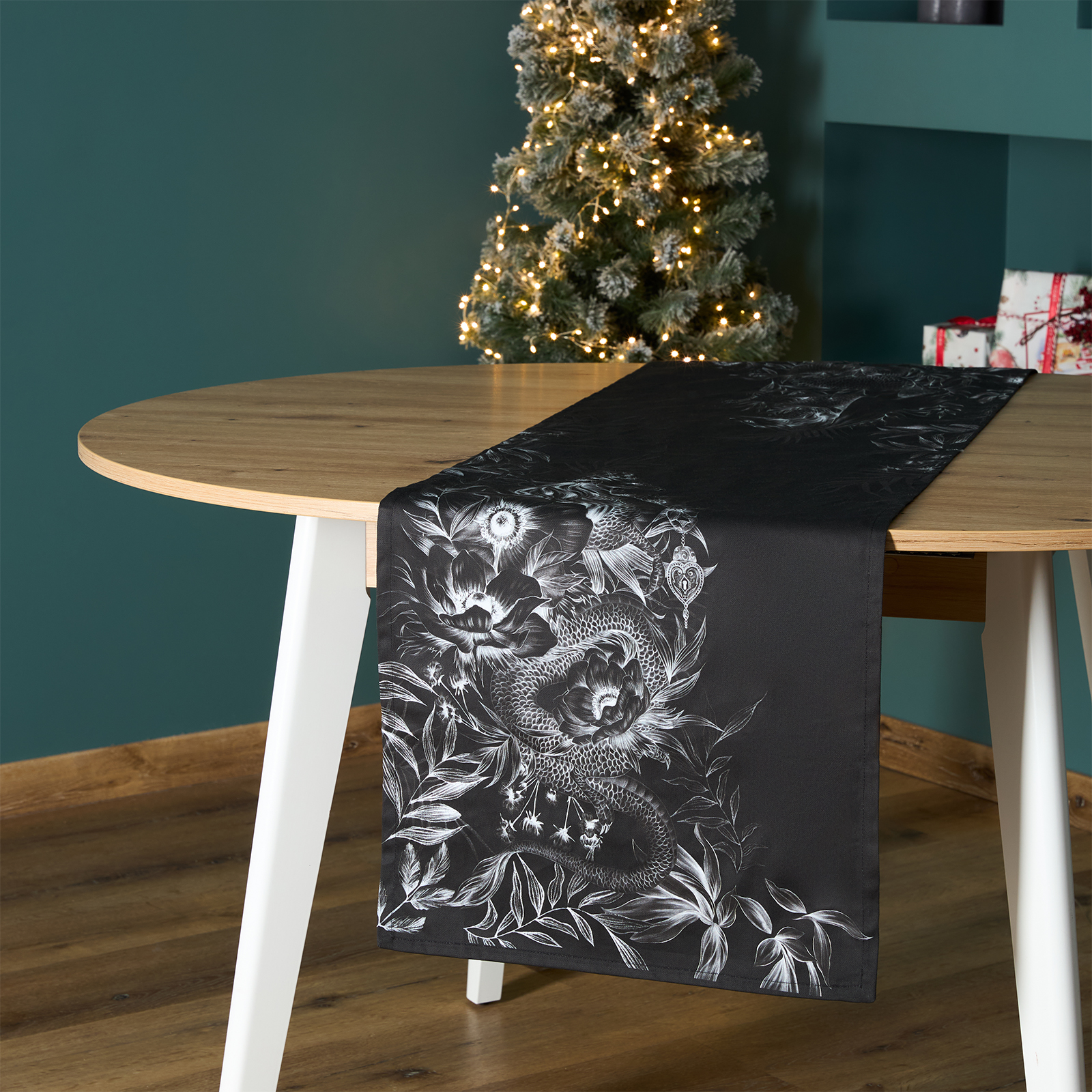 Скатерть-дорожка Black Dragons CozyHome, цвет черный, размер 45х150 - фото 1