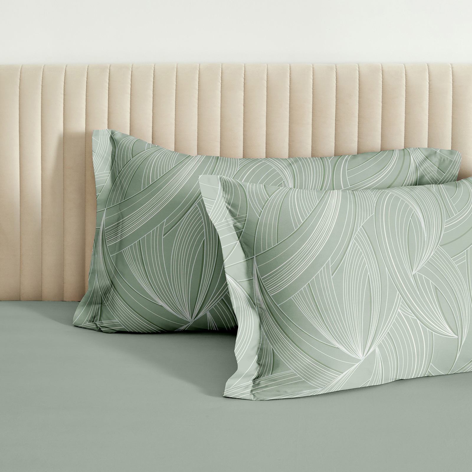 Комплект наволочек Танцующие листья/Dancing Leaves с ушками