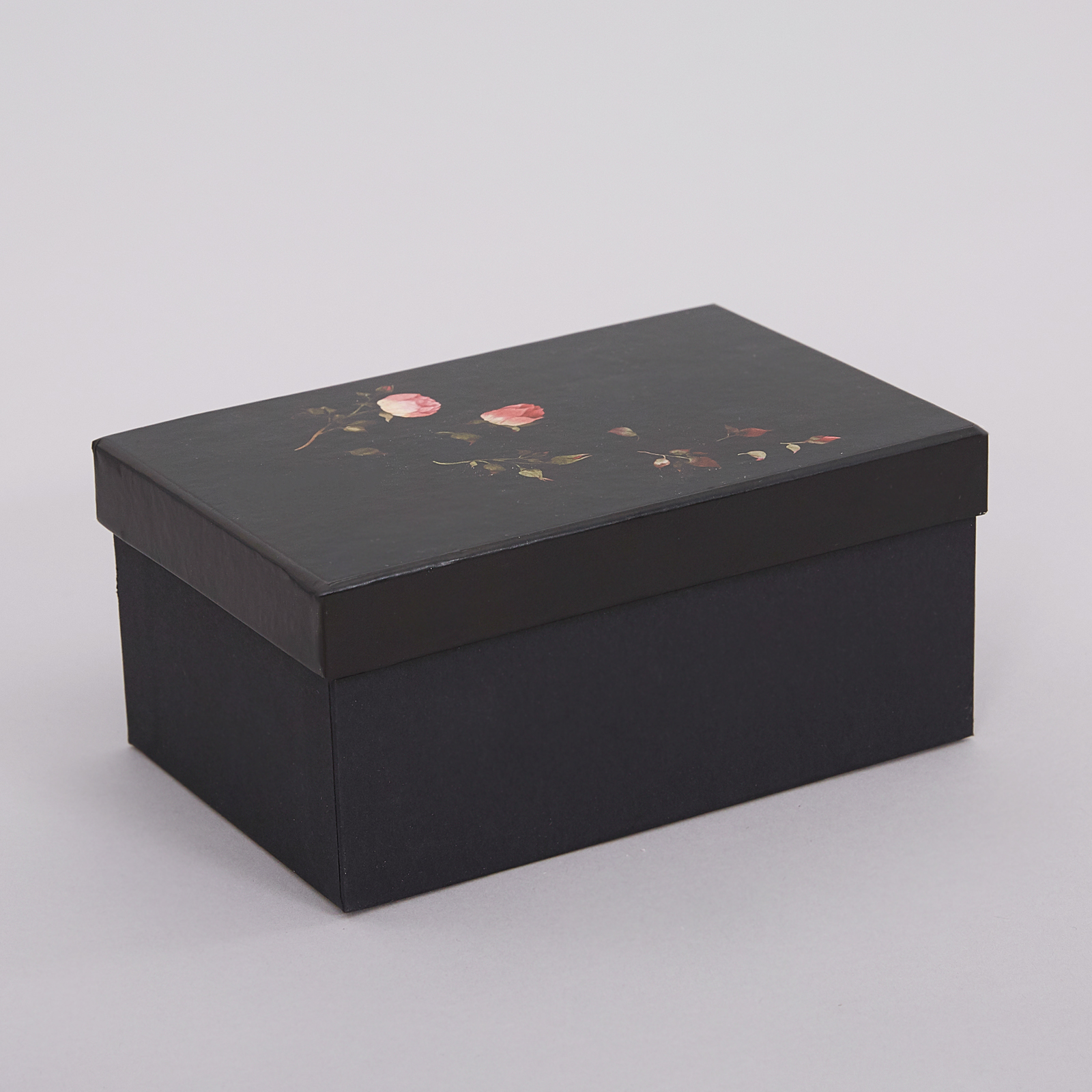 Коробка декоративная Black and fleurs
