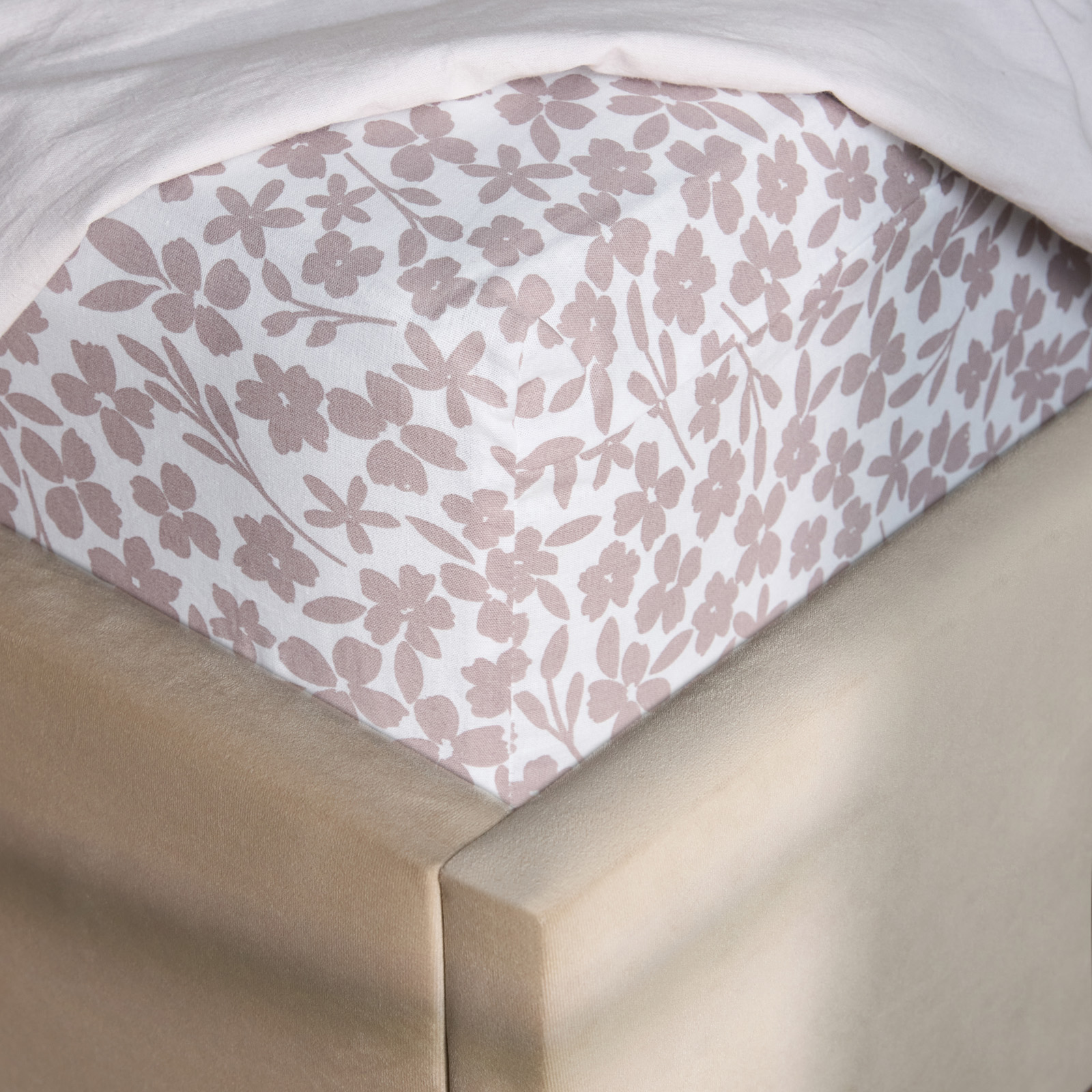 Простыня на резинке Капучино (цветы)