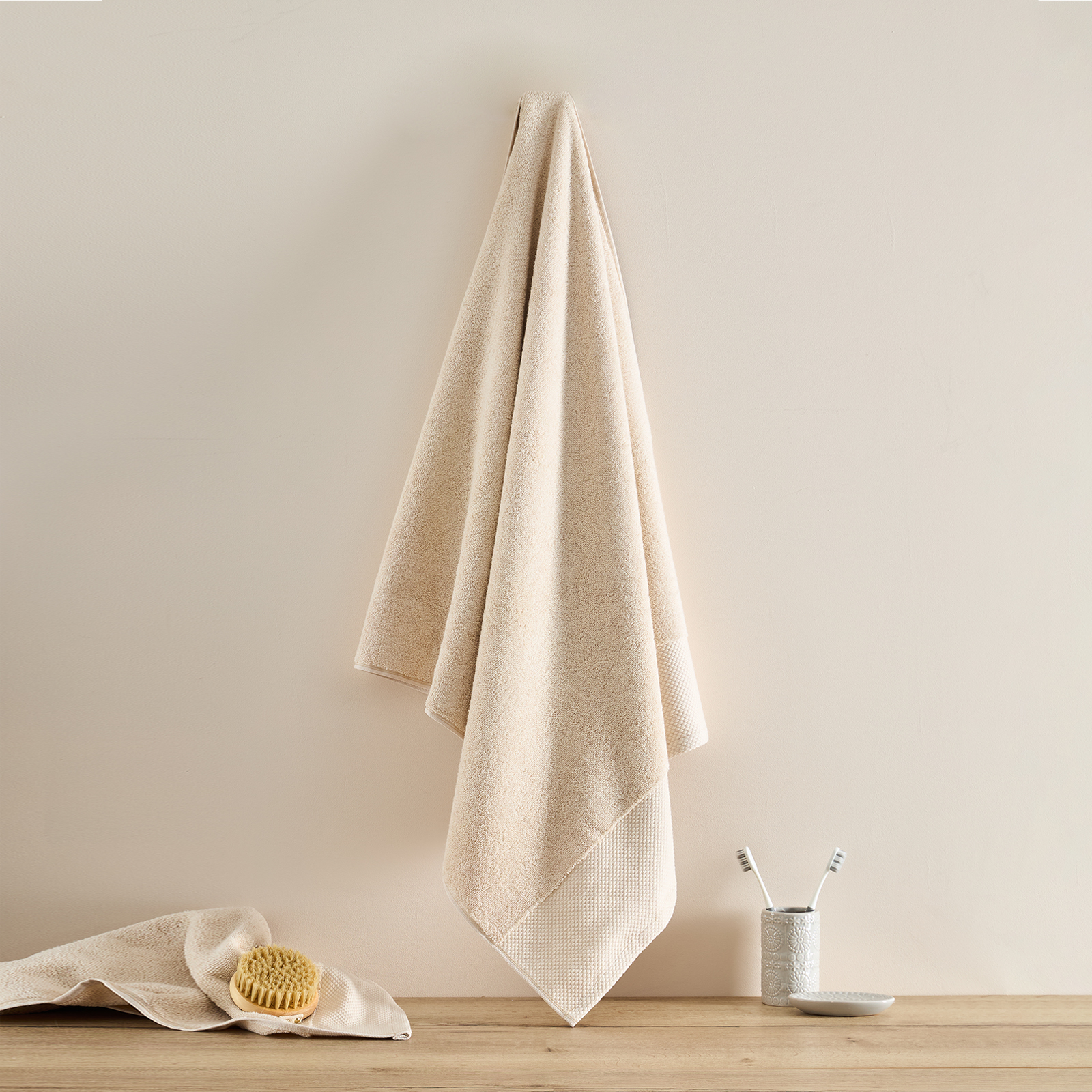 Полотенце махровое Strisce, бежевое полотенце махровое mundotextil extra soft салатовое 70х140 см