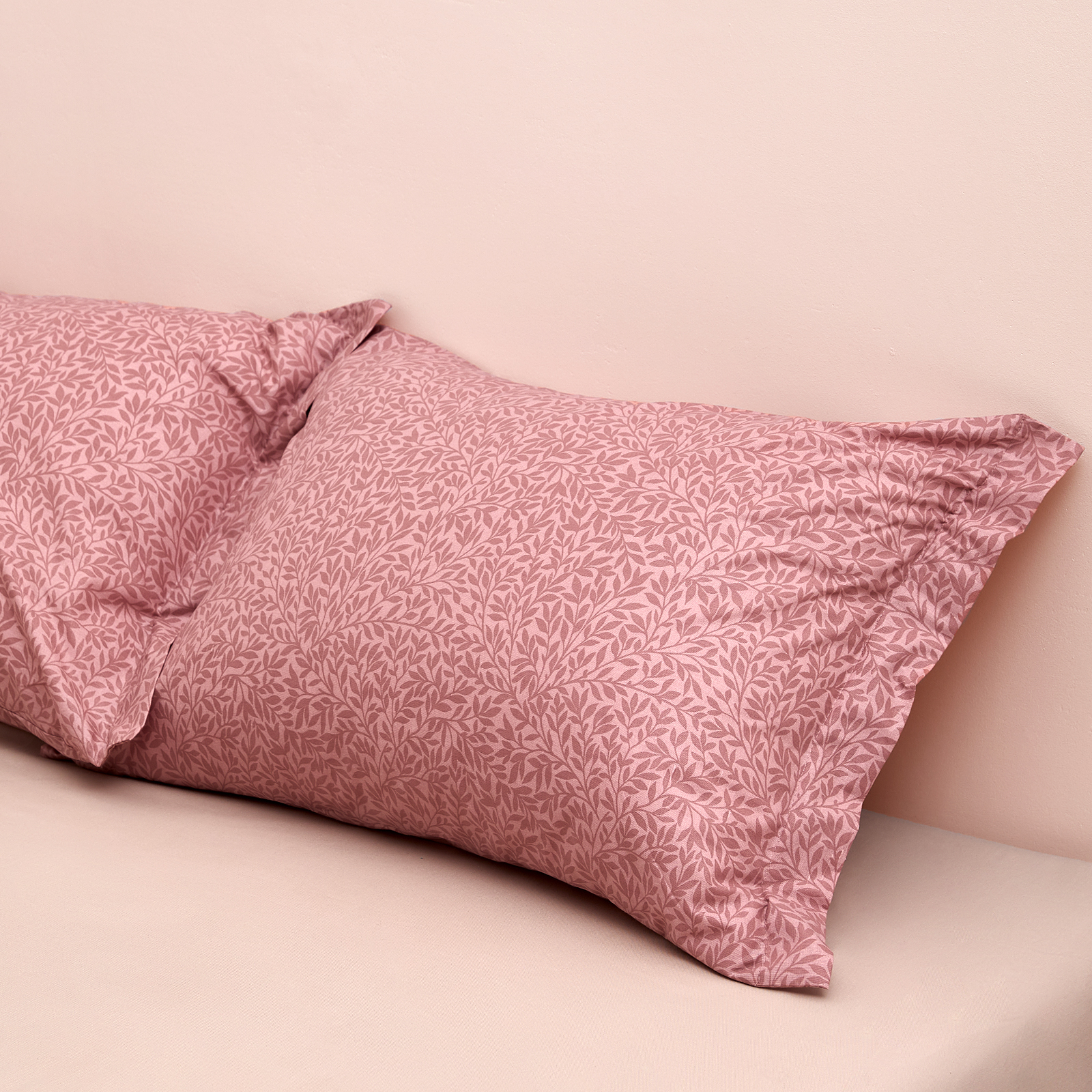 Комплект наволочек Латери (листья) с ушками, коричневый