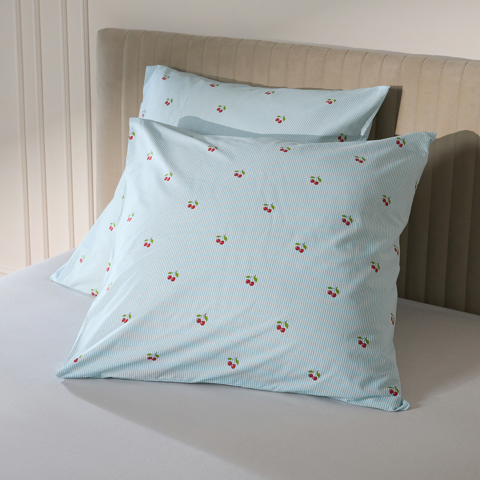 Комплект наволочек Вишневая полоска/Cherry stripe