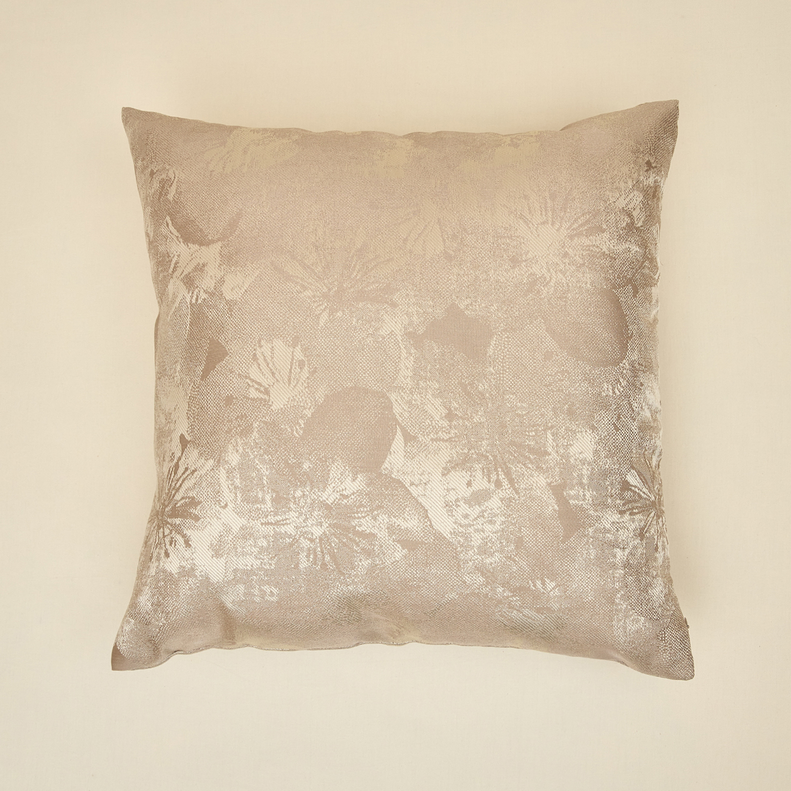 Подушка декоративная Золотистая листва/Fogliame dorato, латте