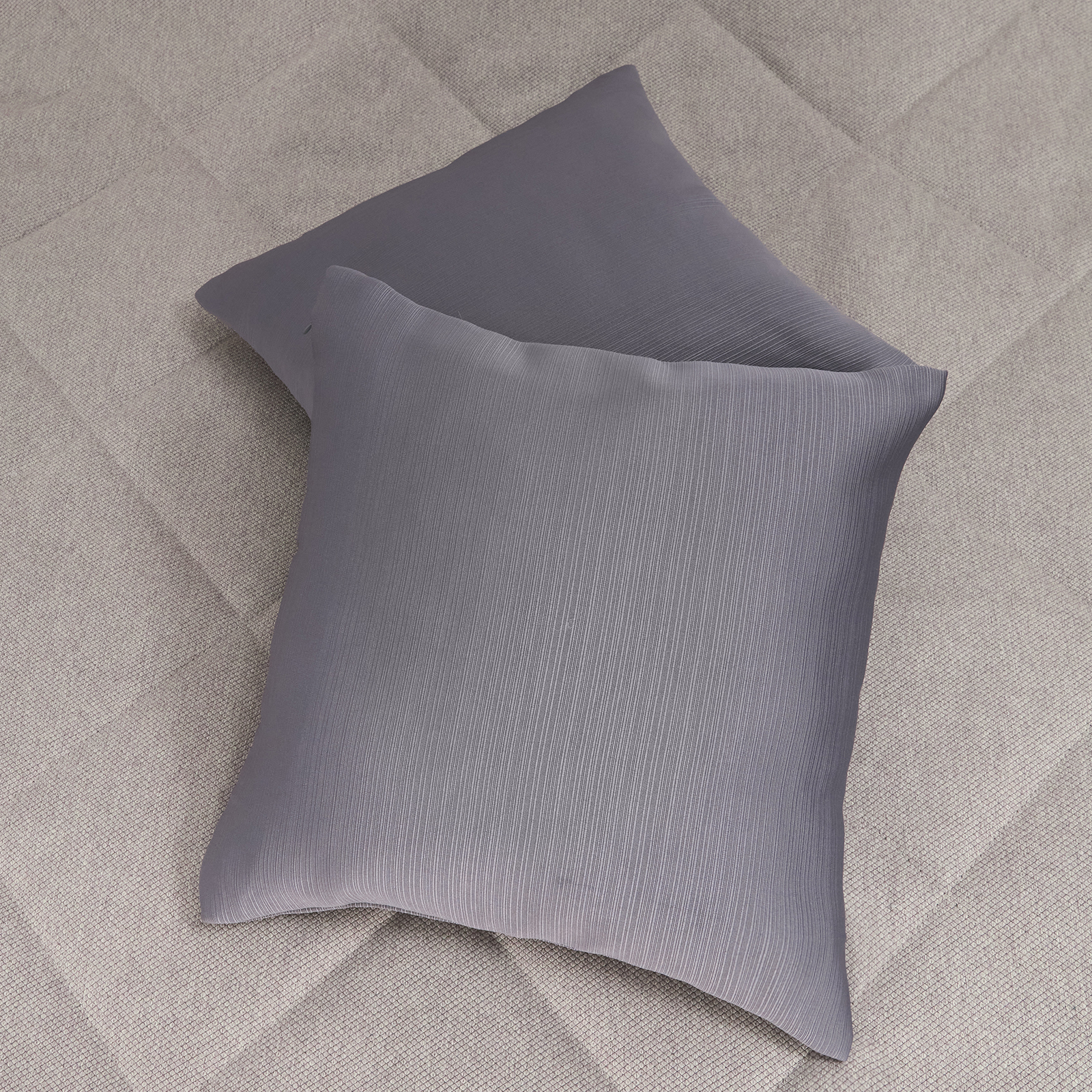 Подушка декоративная Manesseno, сиреневая интерьерная подушка