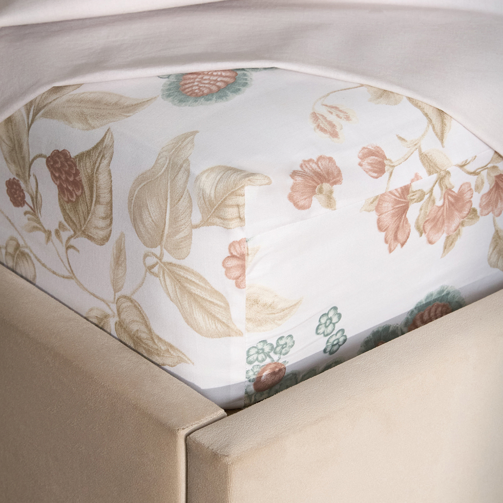 Простыня на резинке Камилла